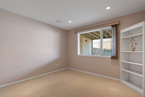 10-3906 Pleasant Valley Road, Vernon, BC - Indoor Photo Showing Other Room