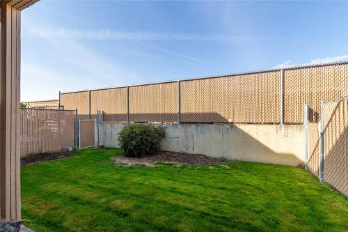 10-3906 Pleasant Valley Road, Vernon, BC - Outdoor