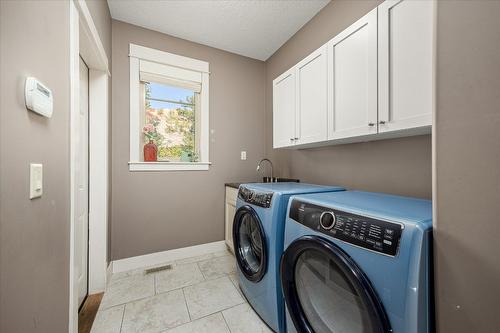 205-5165 Trepanier Bench Road, Peachland, BC - Indoor Photo Showing Laundry Room