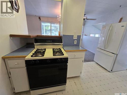 914 Pacific Street, Grenfell, SK - Indoor Photo Showing Kitchen