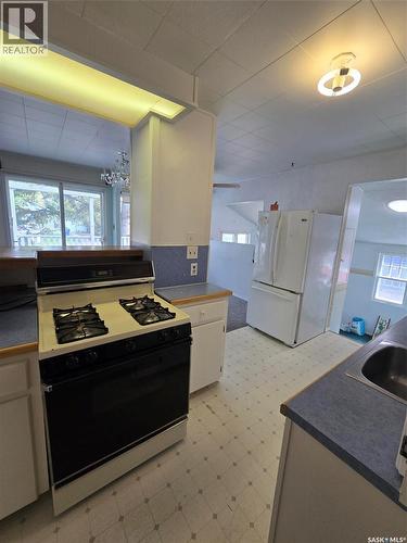914 Pacific Street, Grenfell, SK - Indoor Photo Showing Kitchen