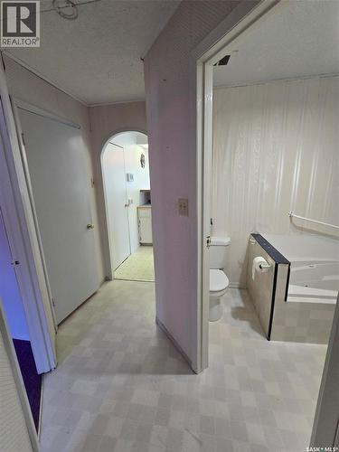 914 Pacific Street, Grenfell, SK - Indoor