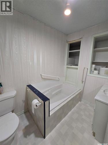 914 Pacific Street, Grenfell, SK - Indoor