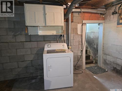 914 Pacific Street, Grenfell, SK - Indoor Photo Showing Laundry Room