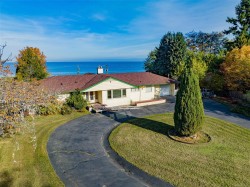 441 Memorial Ave  Qualicum Beach, BC V9K 1G8