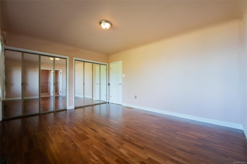 441 Memorial Ave, Qualicum Beach, BC 