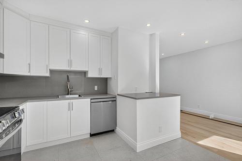 Kitchen - 1145 Rue Jardin, Montréal (Le Sud-Ouest), QC - Indoor Photo Showing Kitchen