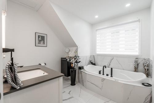 Salle de bains - 298 Grande Côte O., Lanoraie, QC - Indoor Photo Showing Bathroom