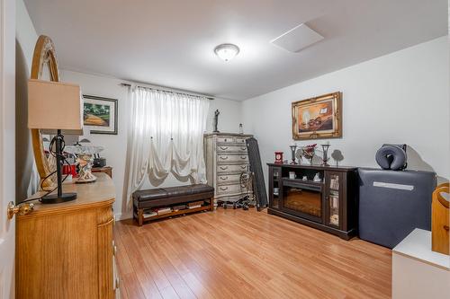 Salle familiale - 298 Grande Côte O., Lanoraie, QC - Indoor