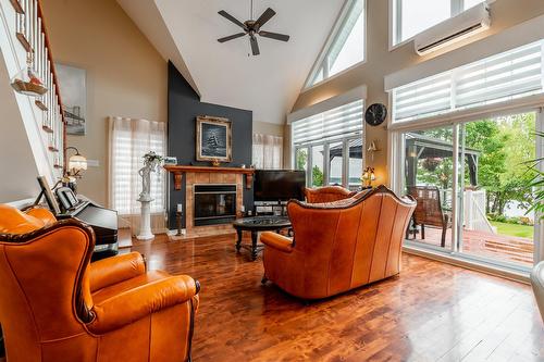 Salon - 298 Grande Côte O., Lanoraie, QC - Indoor Photo Showing Living Room With Fireplace