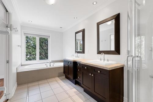 Ensuite bathroom - 4439Z Boul. Décarie, Montréal (Côte-Des-Neiges/Notre-Dame-De-Grâce), QC 