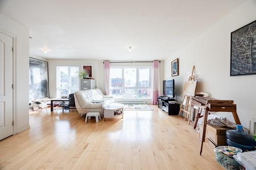 Living room - 7329 Rue Rosaire-Gendron, Montréal (Lasalle), QC - Indoor Photo Showing Living Room