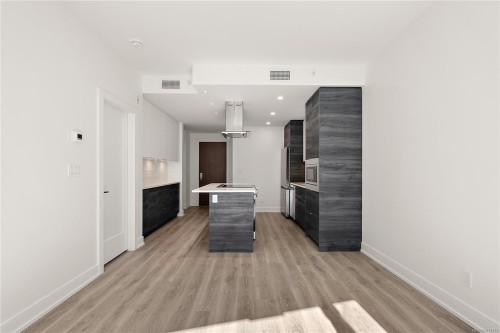 716-1628 Store St, Victoria, BC - Indoor Photo Showing Other Room