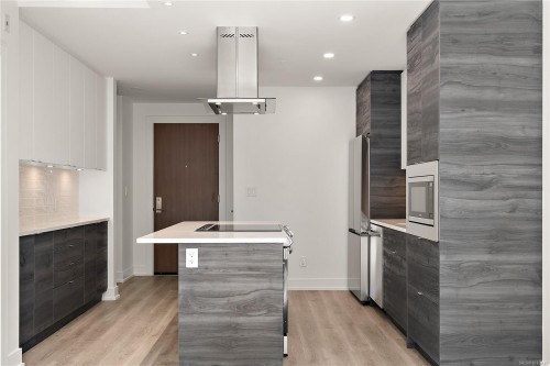 716-1628 Store St, Victoria, BC - Indoor Photo Showing Kitchen