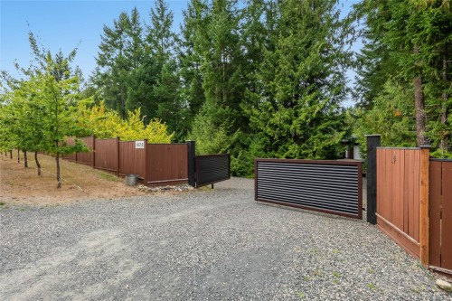 1875 Ashling Rd, Qualicum Beach, BC 