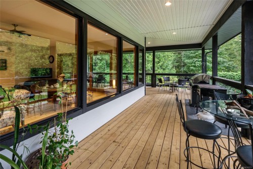 1875 Ashling Rd, Qualicum Beach, BC 