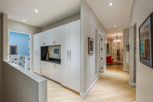 1875 Ashling Rd, Qualicum Beach, BC 