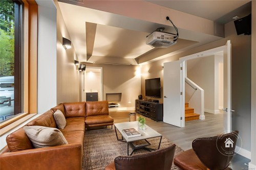 1875 Ashling Rd, Qualicum Beach, BC 