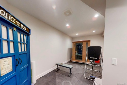 1875 Ashling Rd, Qualicum Beach, BC 