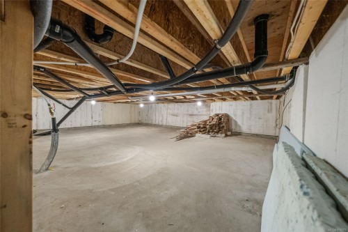 1875 Ashling Rd, Qualicum Beach, BC 