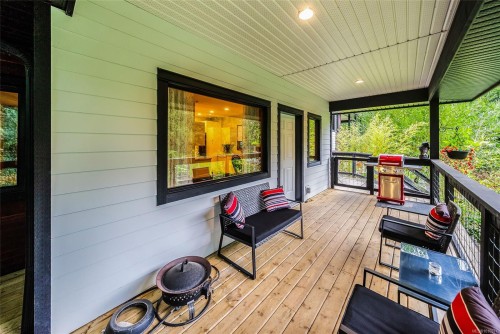 1875 Ashling Rd, Qualicum Beach, BC 