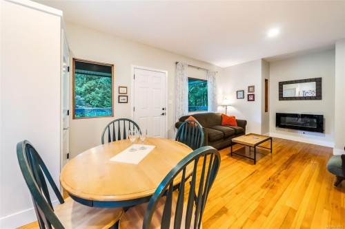 1875 Ashling Rd, Qualicum Beach, BC 