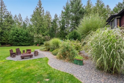 1875 Ashling Rd, Qualicum Beach, BC 