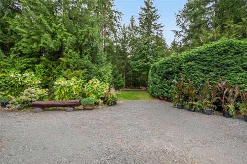 1875 Ashling Rd, Qualicum Beach, BC 