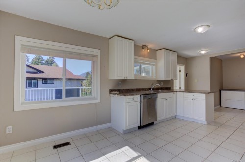 227 Grants Lake Rd, Lake Cowichan, BC 