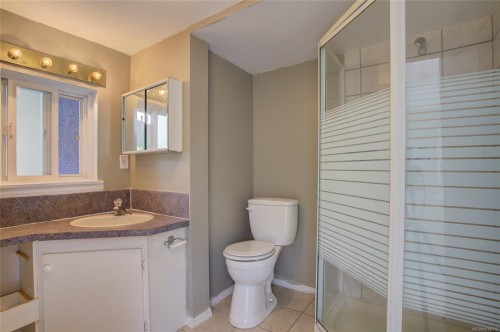 227 Grants Lake Rd, Lake Cowichan, BC 