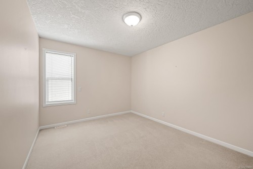 1582 Mallard Dr, Courtenay, BC 