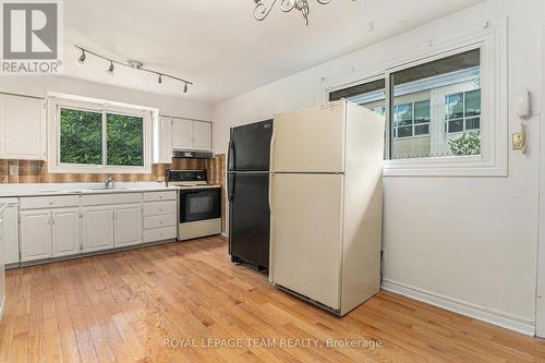 1285 Fellows Road, Ottawa, ON - Indoor Photo Showing Kitchen