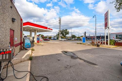 465 Pembina Hwy, Winnipeg, MB 