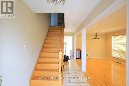 (Main) - 98 Muskox Drive, Toronto, ON - Indoor Photo Showing Other Room