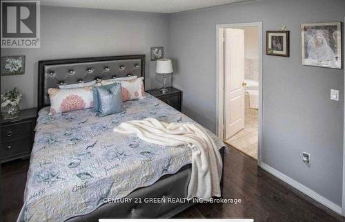 (Main) - 98 Muskox Drive, Toronto, ON - Indoor Photo Showing Bedroom