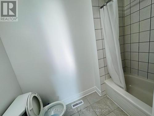1 - 1448 Outlet Drive, Oshawa, ON - Indoor Photo Showing Bathroom