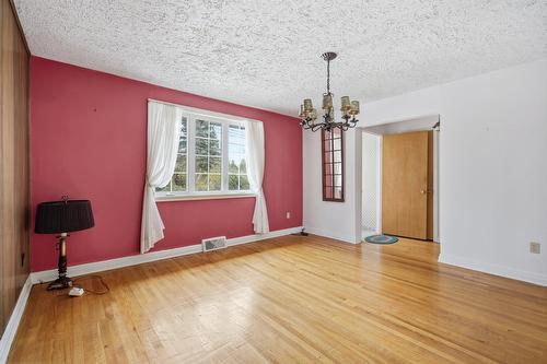 Salle à manger - 62 Crois. Fairlawn, Beaconsfield, QC - Indoor Photo Showing Other Room