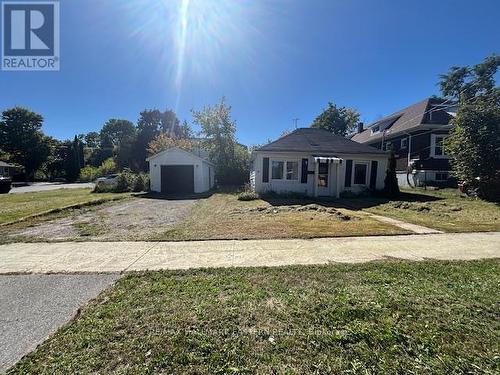 71 GLENELG STREET E  Kawartha Lakes (Lindsay), ON K9V 1Z4