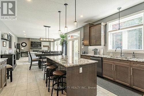 148 Elliott Trail, Thames Centre (Thorndale), ON - Indoor Photo Showing Kitchen With Upgraded Kitchen