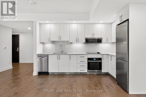 601 - 180 George Street, Ottawa, ON - Indoor Photo Showing Kitchen With Stainless Steel Kitchen With Upgraded Kitchen