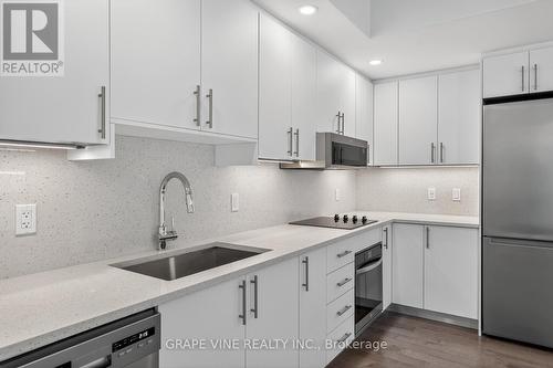 601 - 180 George Street, Ottawa, ON - Indoor Photo Showing Kitchen With Upgraded Kitchen