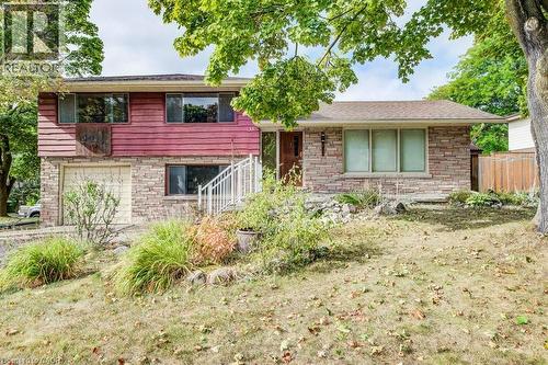 33 EVERGREEN Crescent  Kitchener, ON N2M 4J3