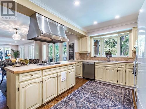 2269 Shardawn Mews, Mississauga, ON - Indoor Photo Showing Kitchen