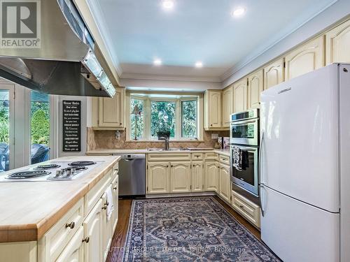 2269 Shardawn Mews, Mississauga, ON - Indoor Photo Showing Kitchen
