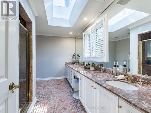 2269 Shardawn Mews, Mississauga, ON - Indoor Photo Showing Bathroom