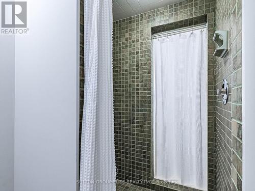 2269 Shardawn Mews, Mississauga, ON -  Photo Showing Bathroom
