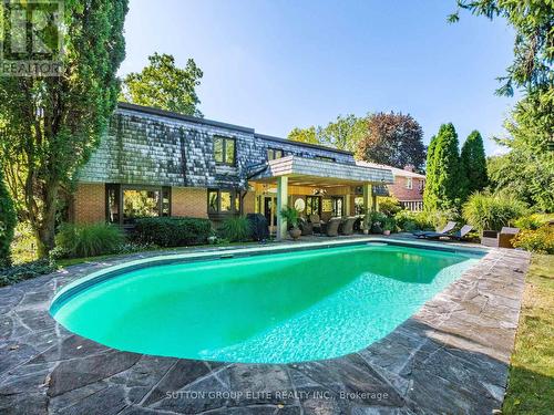 2269 Shardawn Mews, Mississauga, ON - Outdoor With In Ground Pool With Backyard