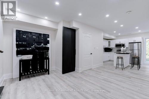 38 East 16Th Street, Hamilton, ON - Indoor