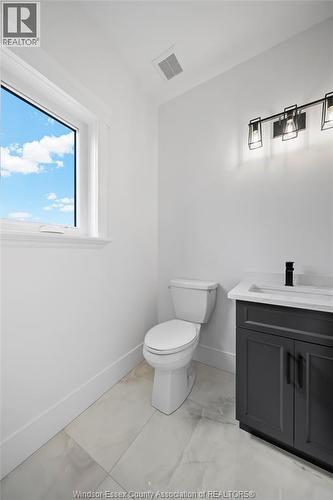 7355 Garnet, Mcgregor, ON - Indoor Photo Showing Bathroom