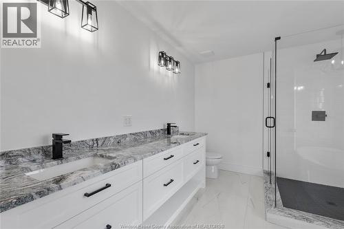 7355 Garnet, Mcgregor, ON - Indoor Photo Showing Bathroom